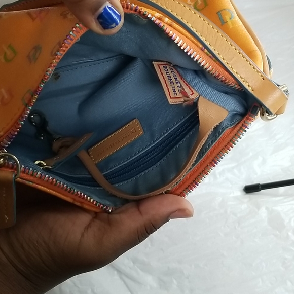 Dooney and Bourke Tangerine Signature Barrel Bag - Picture 3 of 5